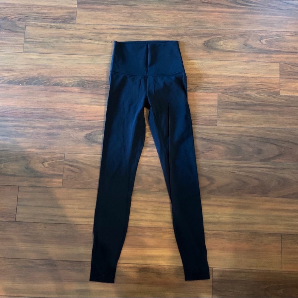 ♠️ black lulu leggings ♠️